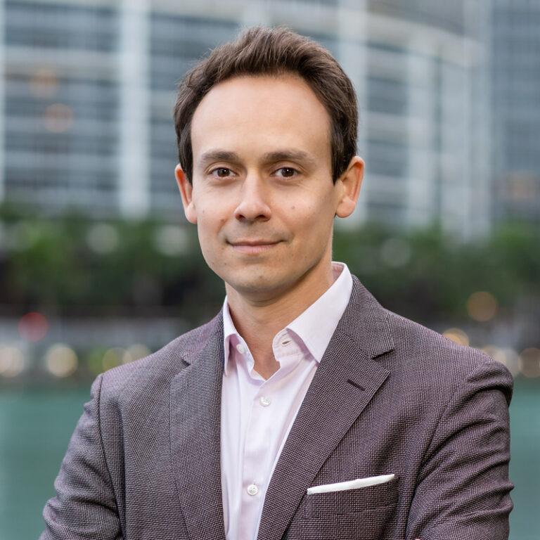 andres cagui headshot photo