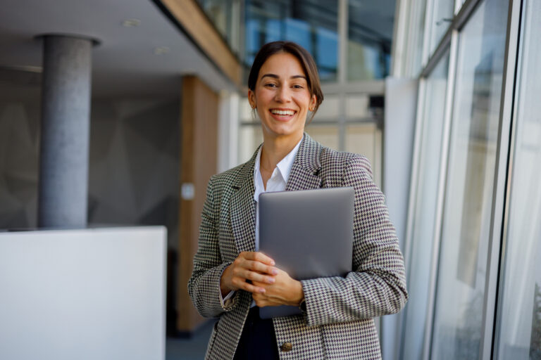 Flexible Associate Helps Law Firm Balance Workload During Major Class Action