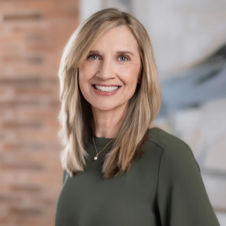 Lisa Hale, Latitude Legal
